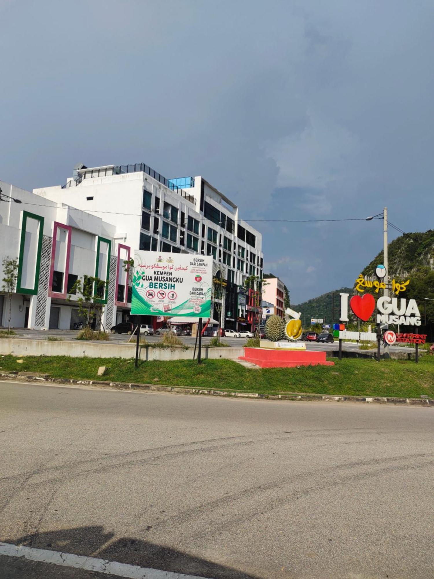 Alish Studio Apartment With Pool, Netflix, Wifi Gua Musang Extérieur photo